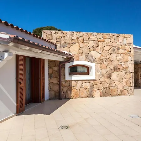 Isabella Villa Porto San Paolo (Sardinia)